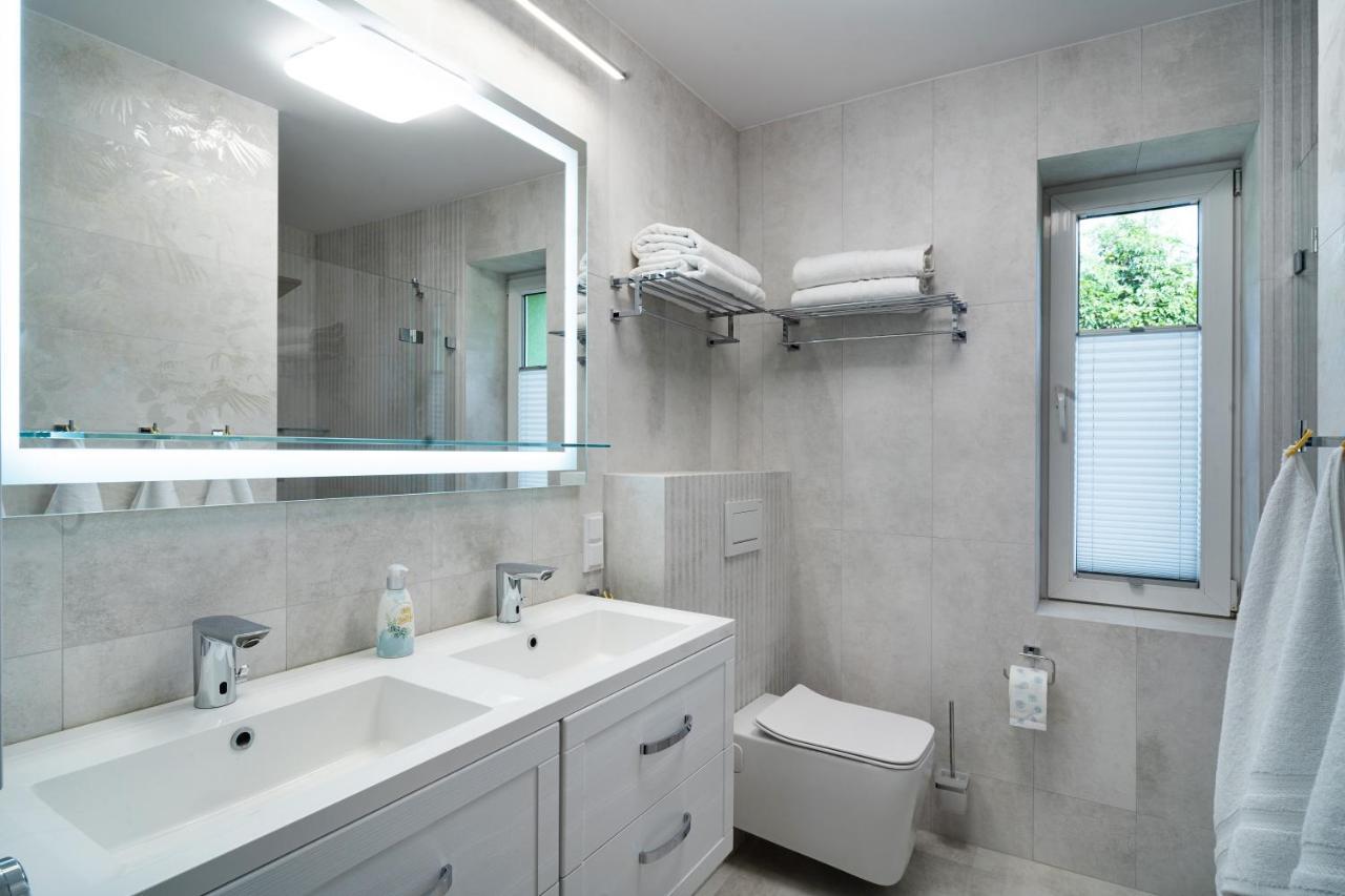 Apartament Zielony Przyladek Brwinow Exterior photo