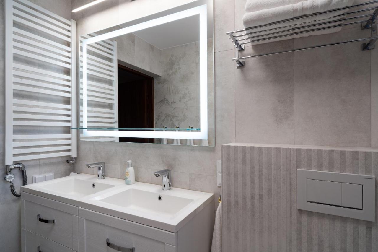 Apartament Zielony Przyladek Brwinow Exterior photo